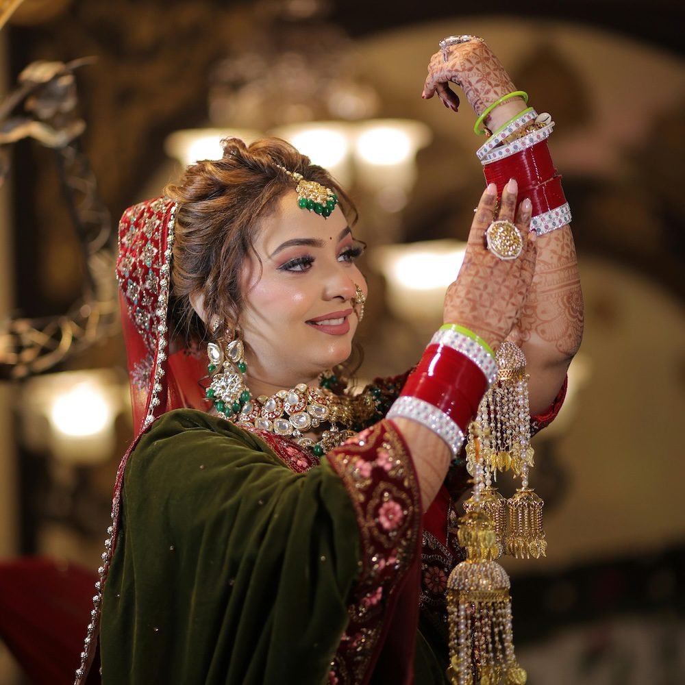 Indian Wedding Music in London UK, Indian Wedding Ceremony celebrating with ceremony music along side the Hindu Priest